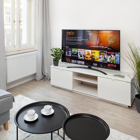 Prague Days - Minimalist Apartment - Easy City Access 외부 사진
