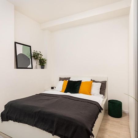 Prague Days - Minimalist Apartment - Easy City Access 외부 사진